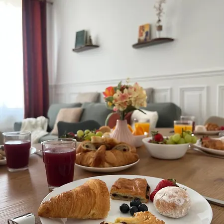 Le Charmant, 2 Chambres, Parking Apartment