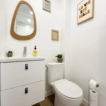 Apartment Le Charmant, 2 Chambres, Parking *