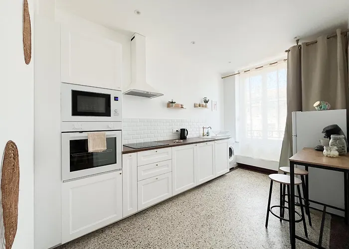 Le Charmant, 2 Chambres, Parking *