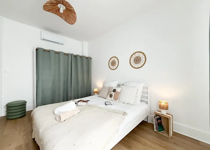 Le Charmant, 2 Chambres, Parking Apartmán